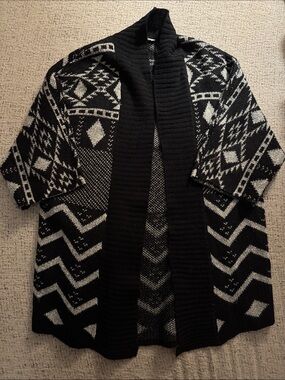 Copper Key Black & White Geometric Open Knit Cardigan